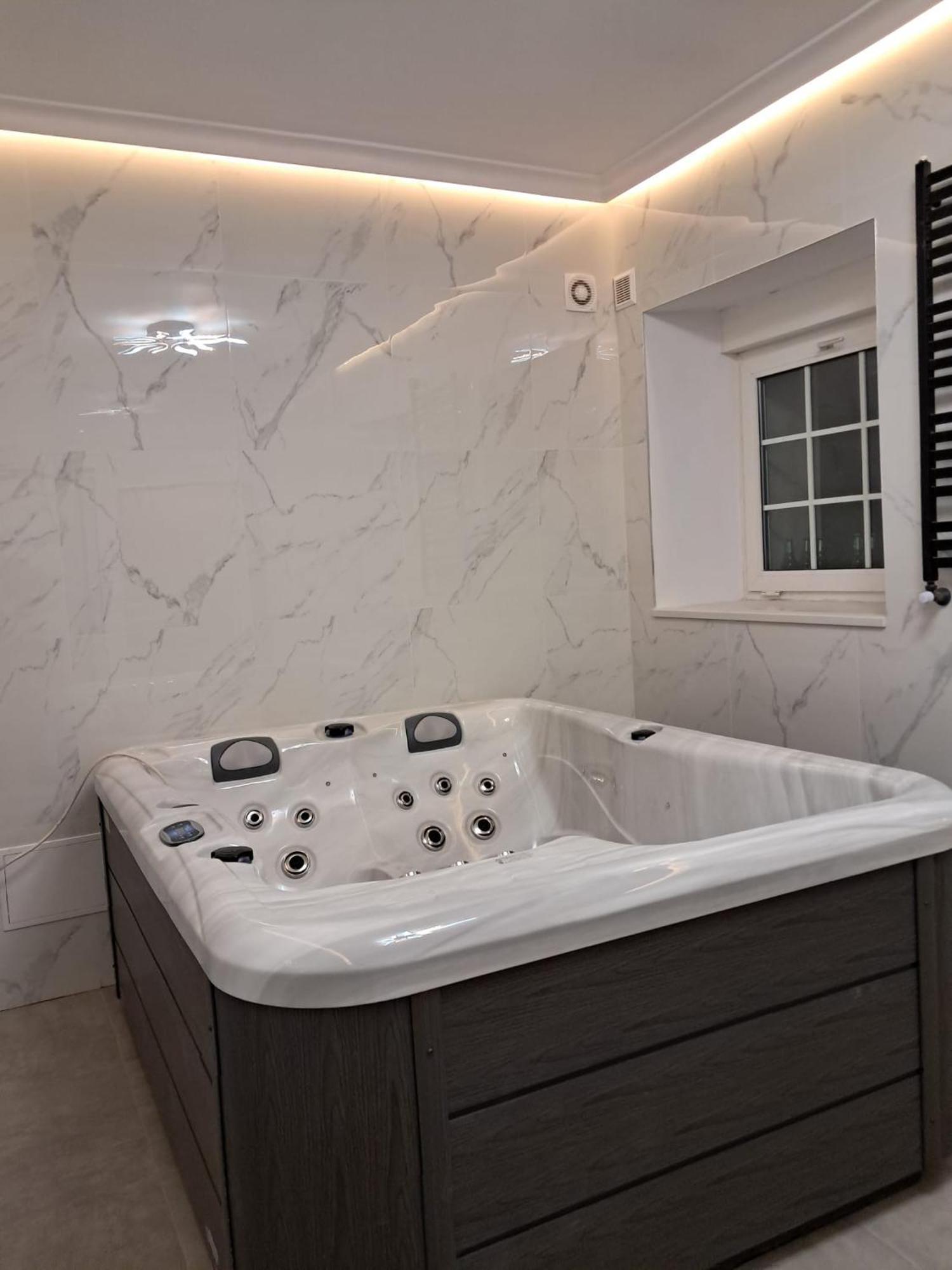 Szwajcarka Willa Z Sauna I Jacuzzi Bad Kudowa Exterior foto