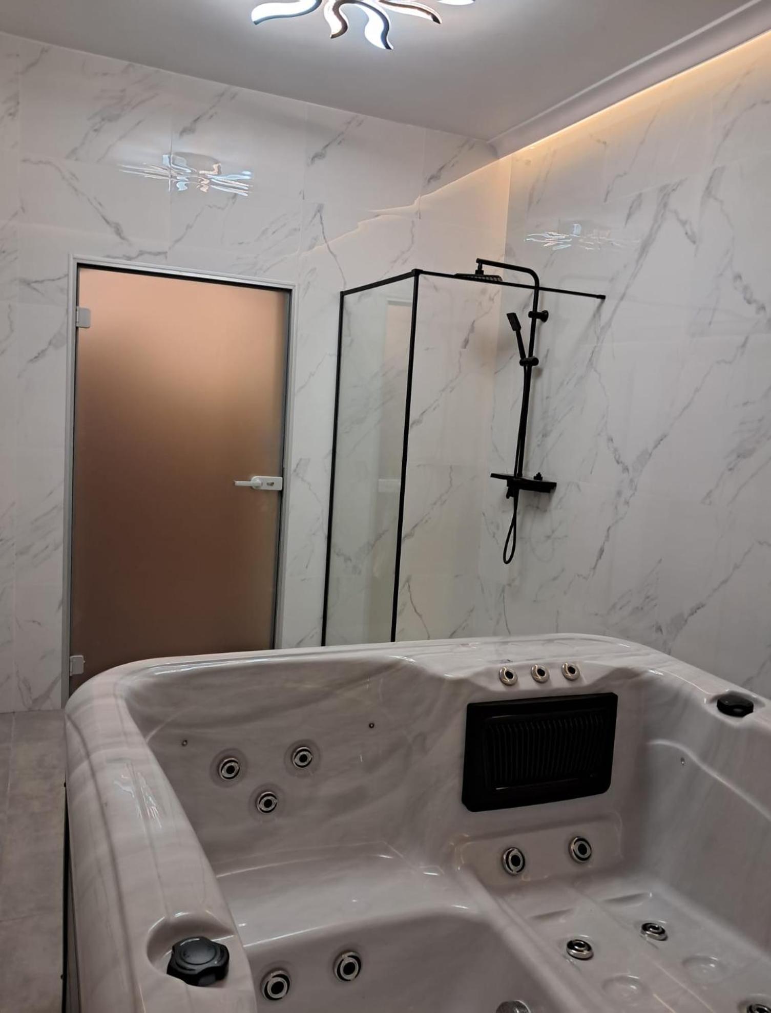Szwajcarka Willa Z Sauna I Jacuzzi Bad Kudowa Exterior foto